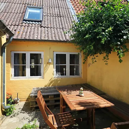 3 Person In Semesterbostad