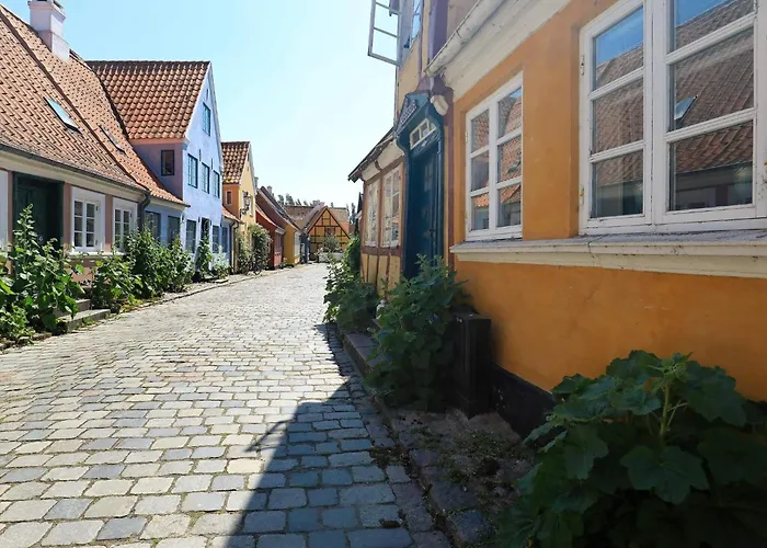 3 Person In * Ærøskøbing