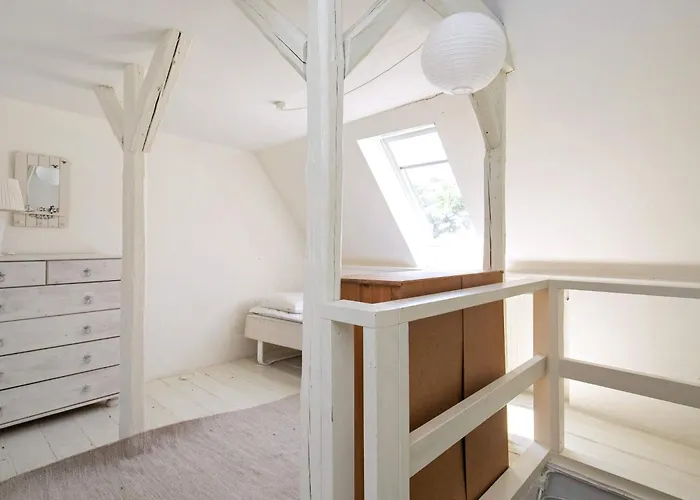 3 Person In * Aeroskobing