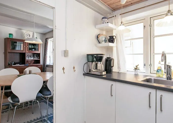 3 Person In * Aeroskobing